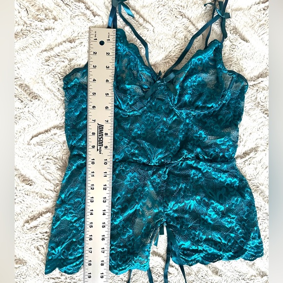Women’s Sexy Teal Blue Lace One Piece Lingerie Bodysuit W/ Bows Size Large NEW - Picture 4 of 8